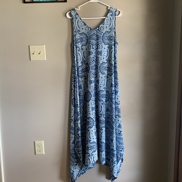 New Directions asymmetrical dress - Picture 7 of 9